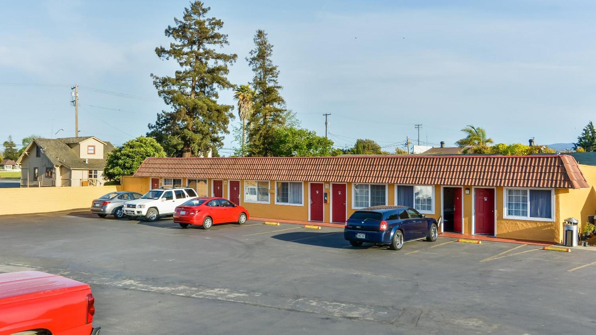 Hollister Inn Экстерьер фото