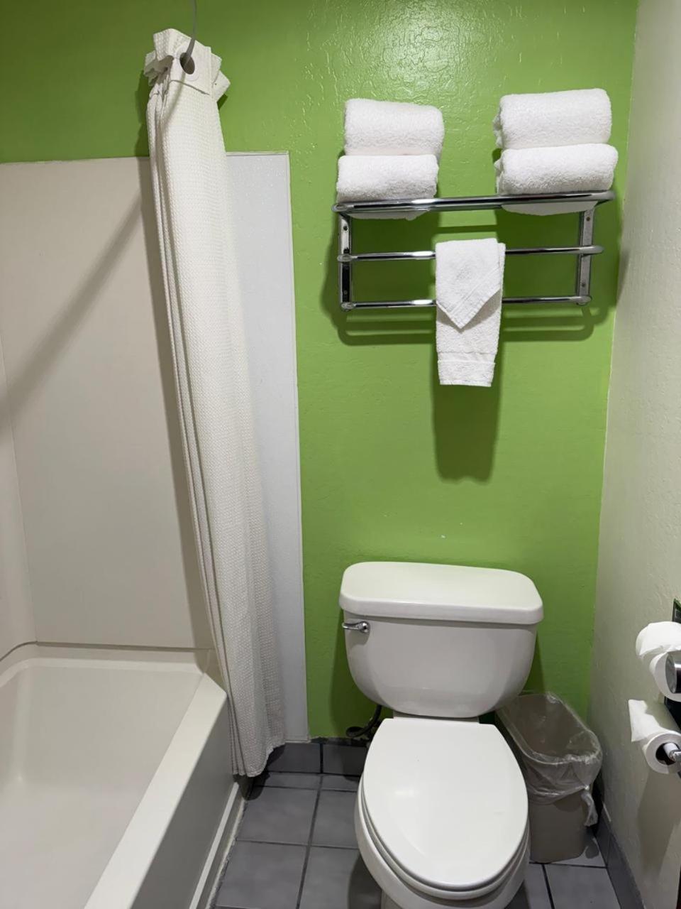 Hollister Inn Экстерьер фото